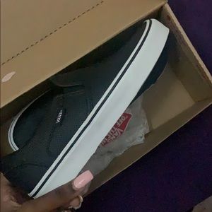 Brand new never worn van